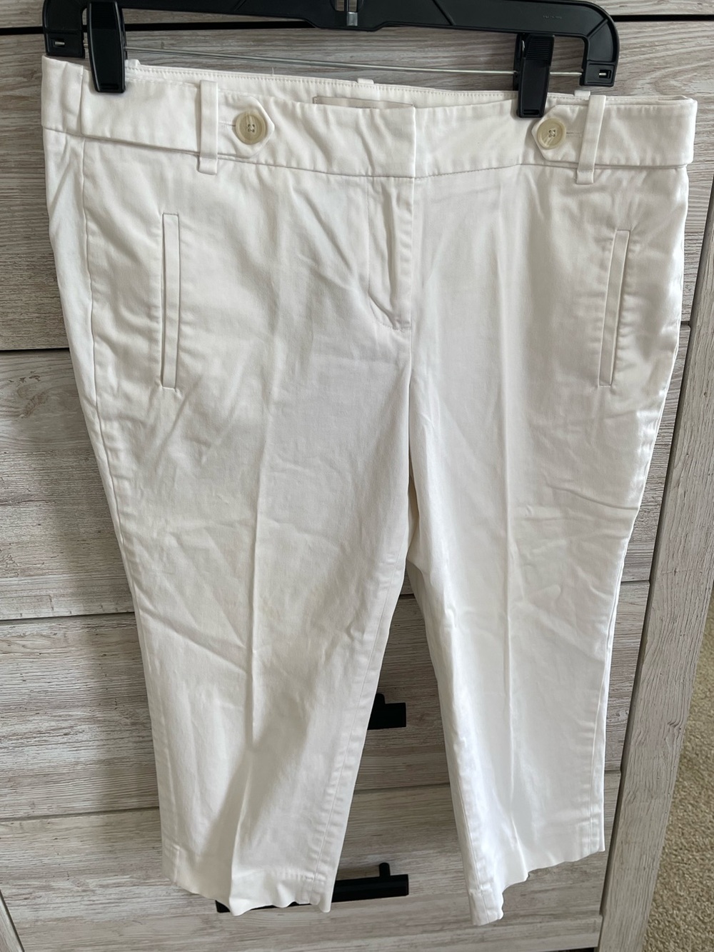 Ann Taylor Loft Marisa Petite 8P White Crop Pants with Button Detail Capri Y2K